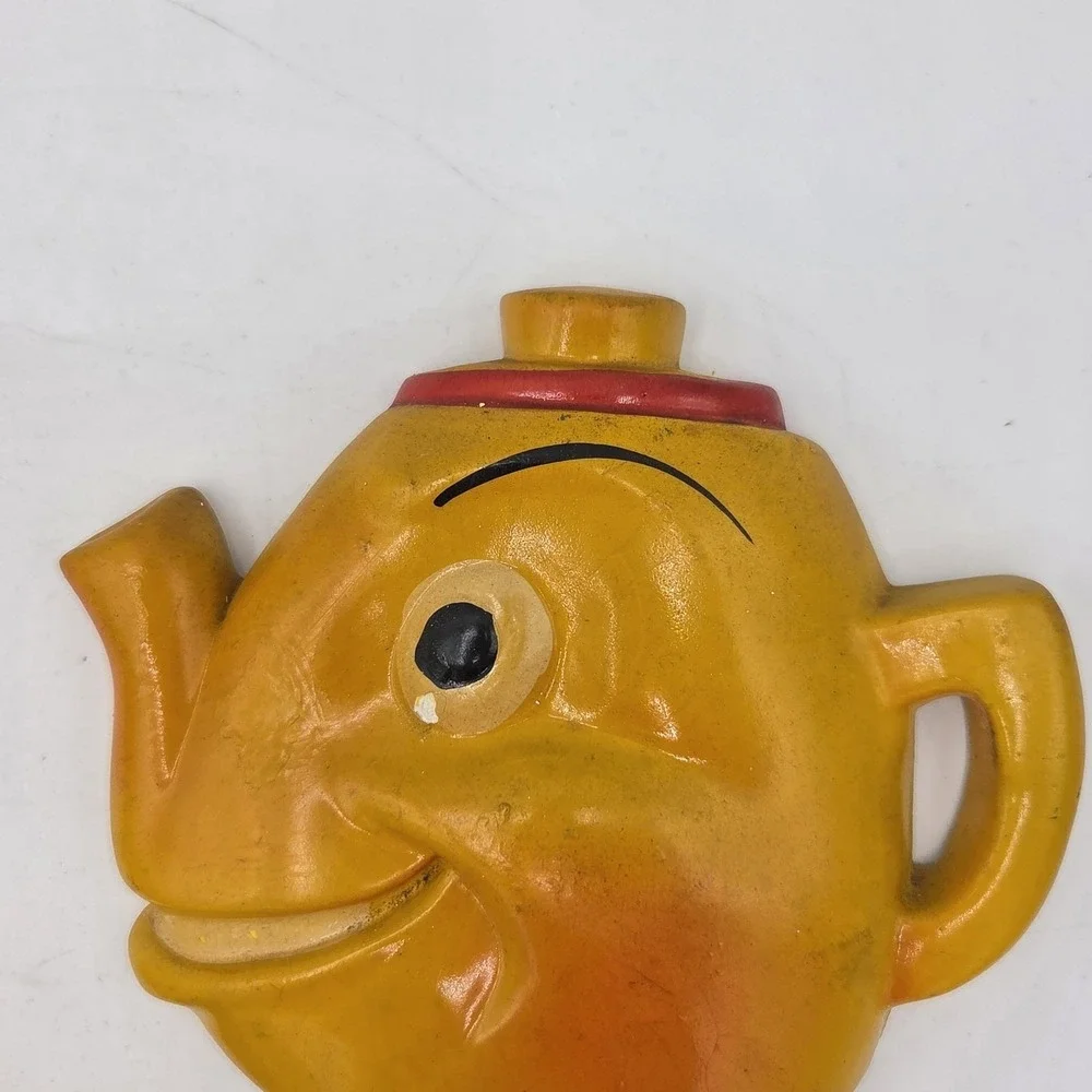 Vintage MCM Chalkware Kitsch Anthropomorphic Mr & Mrs Tea Kettle W/ Hook